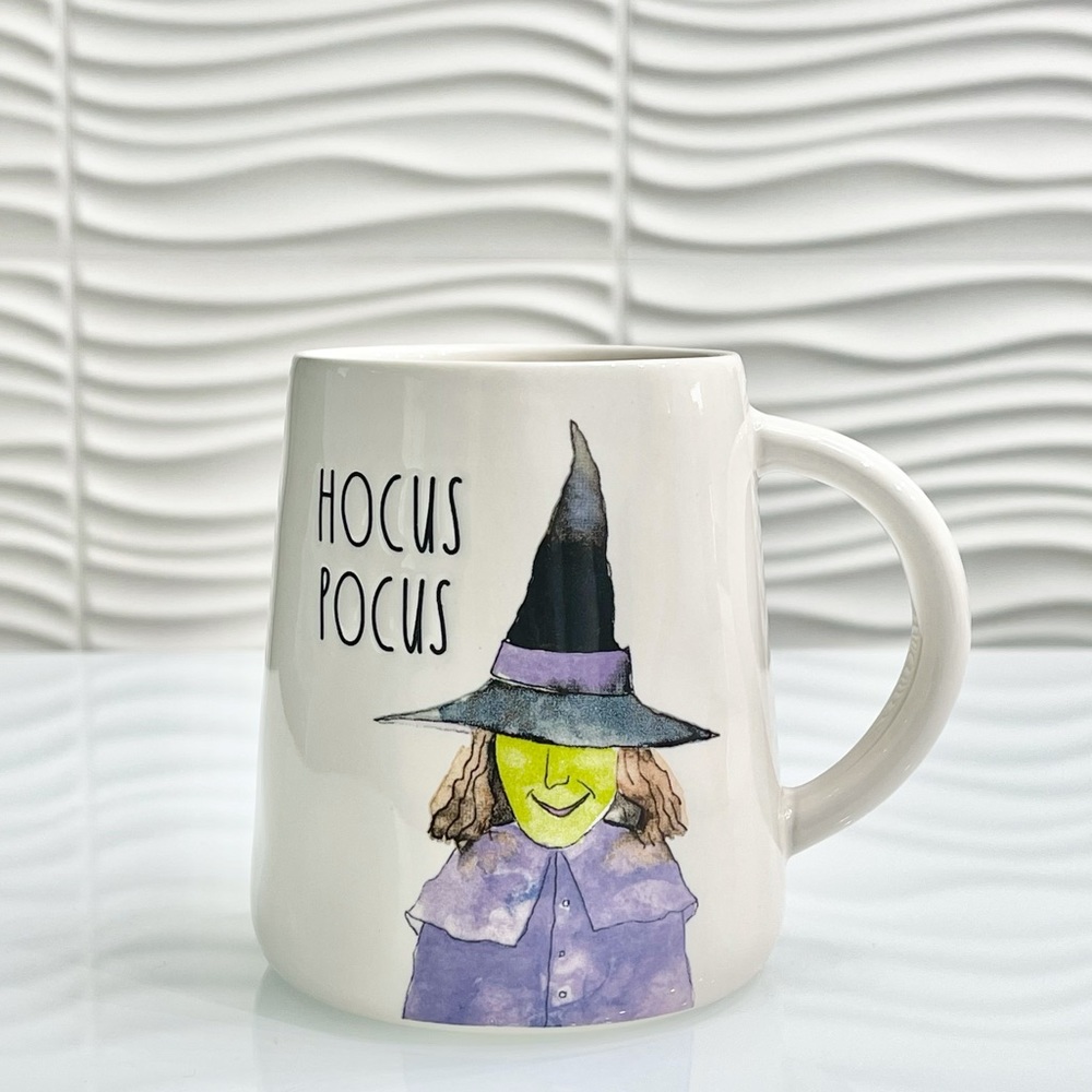 Rae Dunn HOCUS POCUS Mug🧙🏻